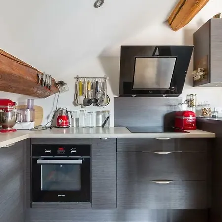 Lyon: Grange Blanche *
